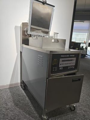 Rechner-Panel Elektrische 4HD 13,5KW Brust-Freitmaschine Hühnchen-Druck-Fritter