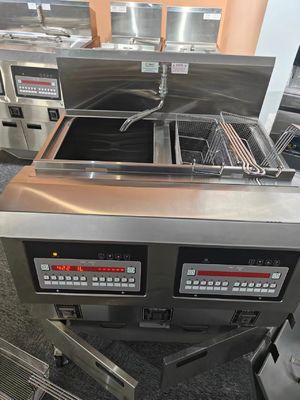 Zwei Töpfe Vier Körbe Elektrische Digitale Computerplatte Offener Tiefbrater mit Ölfiltration