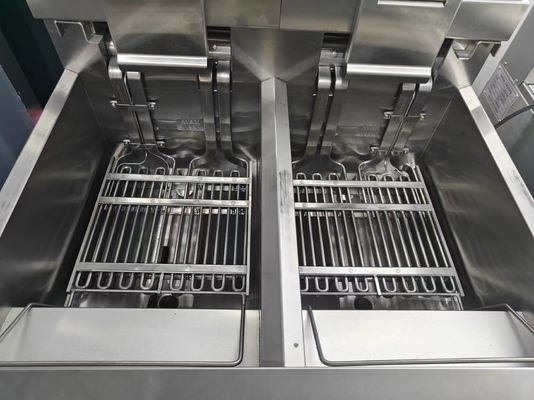 Automatischer Aufzug Elektrische Doppelkrüge 28KW Chips Offener Fritter mit Ölfiltersystem