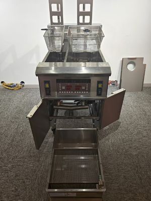 21.4KW Doppeltank 11.6L+21.5L Digitale Computerplatte Elektrische Chips Offene Bratmaschine