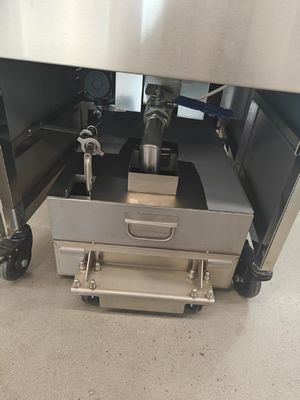 Elektro-Hochfritter für Hühner unter Druck
